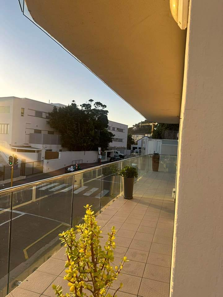 To Let 2 Bedroom Property for Rent in Clifton Western Cape